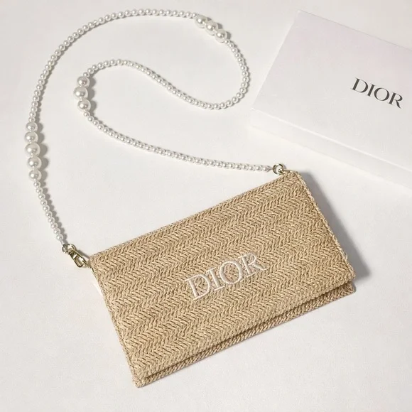 New Dior Pearl Chain Woven Clutch – Luxury Spring•Summer Bag GWP/VIP - Picture 8 of 10